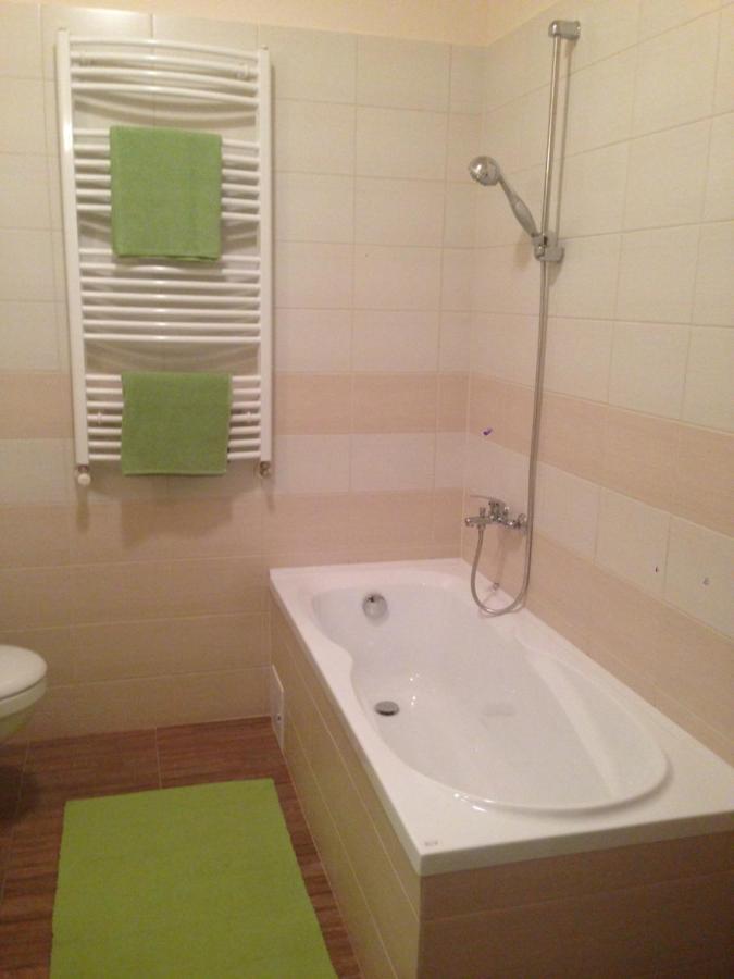 Aqua Apartmanok Pecs Bagian luar foto