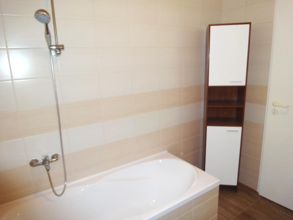 Aqua Apartmanok Pecs Bagian luar foto